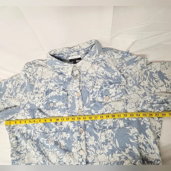 Eloquii Elements Floral Denim Romper In Blue And White Size 26 - Picture 10 of 13